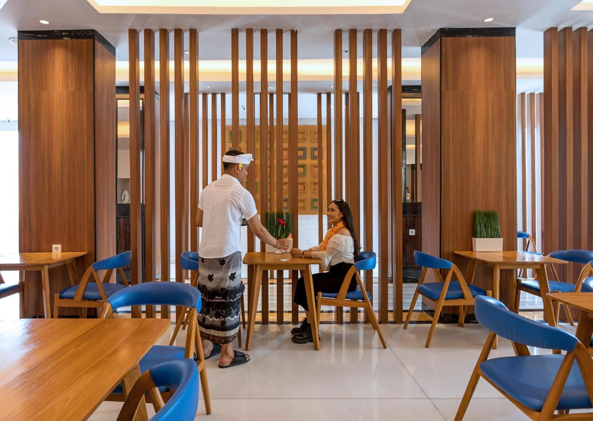 Boss Legian Hotel Powered By Archipelago ภายนอก รูปภาพ
