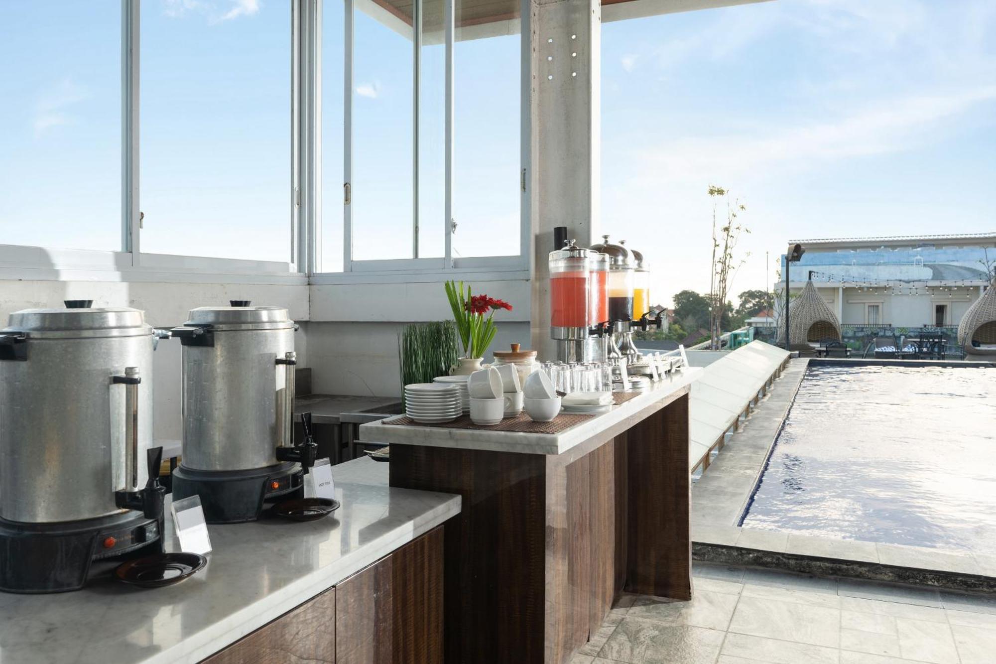 Boss Legian Hotel Powered By Archipelago ภายนอก รูปภาพ