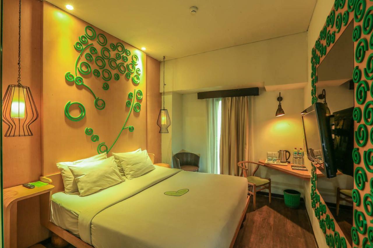 Boss Legian Hotel Powered By Archipelago ภายนอก รูปภาพ